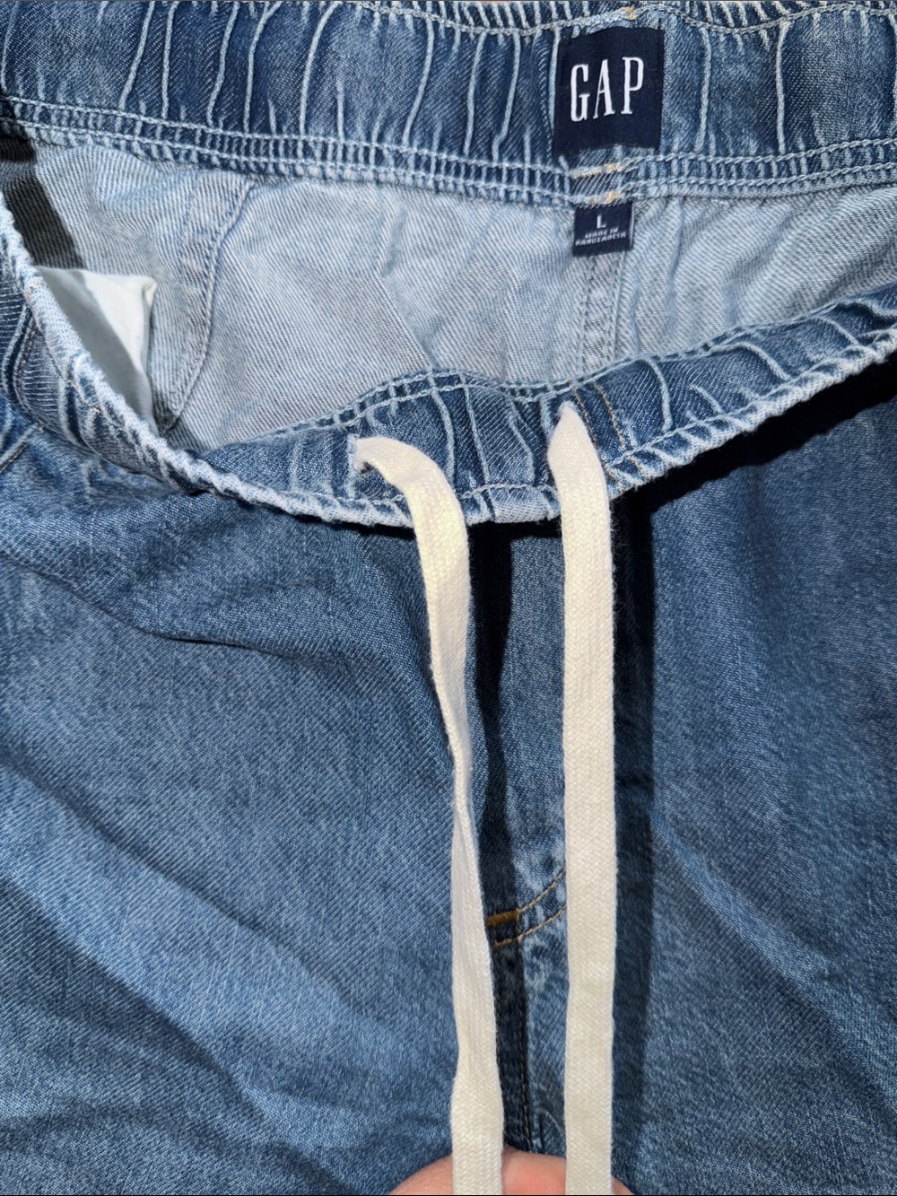 GAP Wide-Leg Drawstring Jeans in Medium Blue Denim - Picture 4 of 7